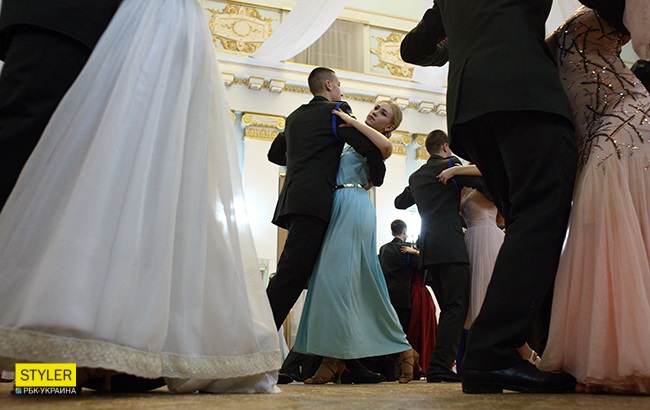 В ритме танго: в Киеве отгремел кадетский бал (фоторепортаж)