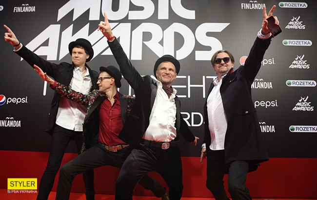 М1 Music Awards 2017: звезды на красной дорожке премии (фоторепортаж)