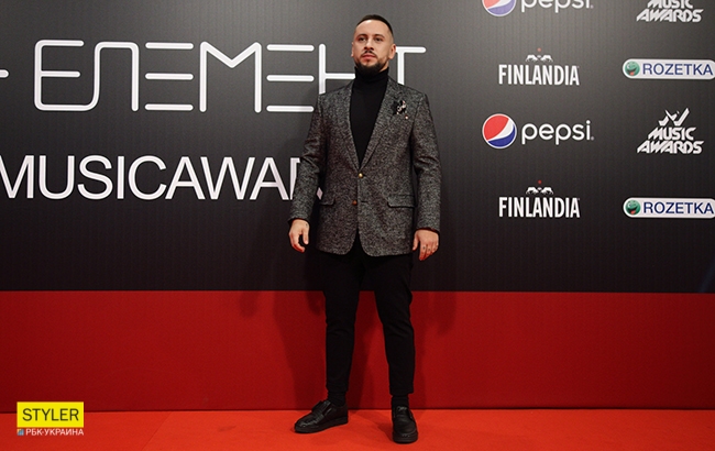 М1 Music Awards 2017: звезды на красной дорожке премии (фоторепортаж)