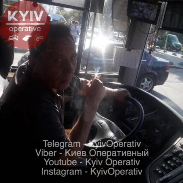 "Неужели так сложно дотерпеть": киевлян разгневал водитель маршрутки (фото)