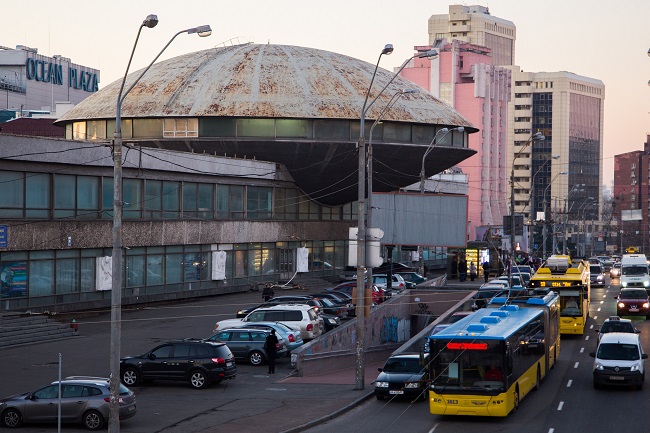 Тарілка на Либідській у Києві