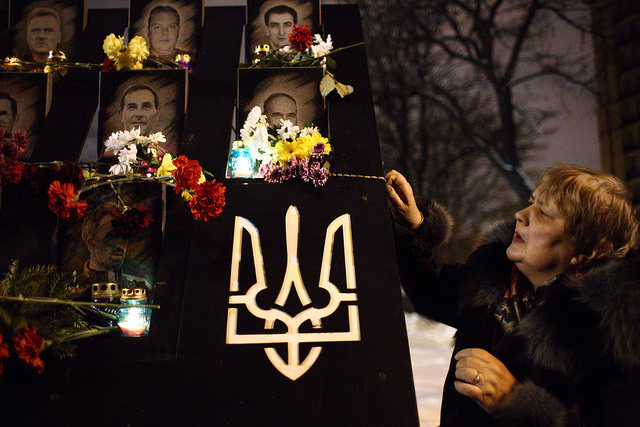 На Аллее Героев Небесной Сотни почтили память погибших на Майдане в 2014 году (фоторепортаж)