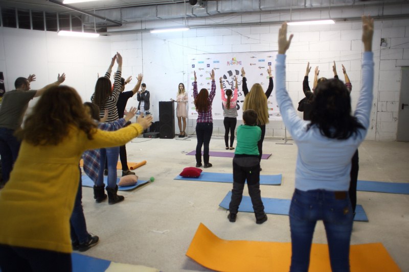 Ходьба по канатам, битье тарелок и другие активности: как в Киеве прошел "Антистресс Фест" (фоторепортаж)