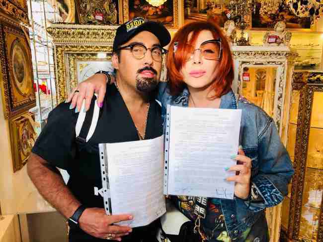 "Подписали важный документ": Билык и Коляденко заинтриговали фанатов (фото)