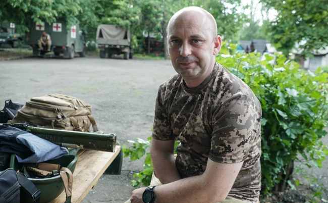 "Маме сказал, что поехал на полигон": в сети рассказали историю военного санинструктора