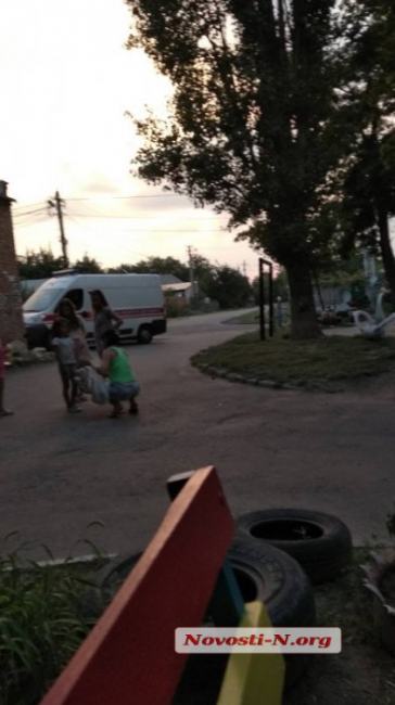 В Николаеве дети спасли жизнь бездомному, вызвав ему &quot;скорую&quot; (фото)