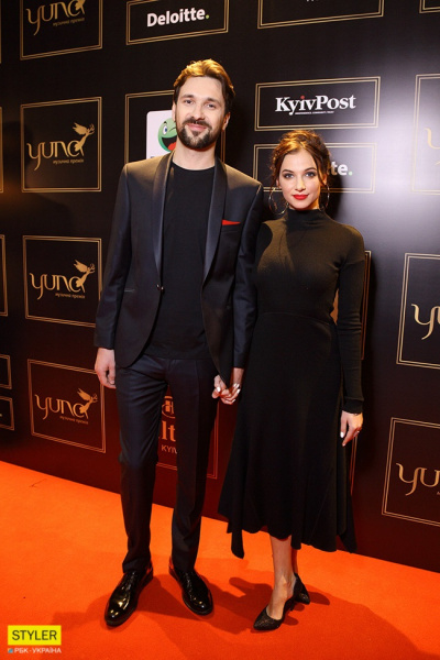 YUNA 2018: фоторепортаж с красной дорожки музыкальной премии