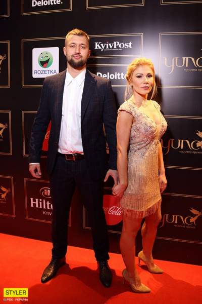 YUNA 2018: фоторепортаж с красной дорожки музыкальной премии