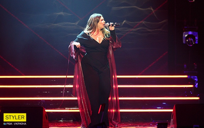 Солистка группы KAZKA