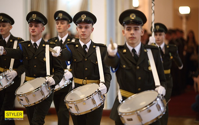 В ритме танго: в Киеве отгремел кадетский бал (фоторепортаж)