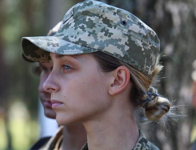 Красота спасает мир: как офицер Ирина разрушает стереотипы об украинской армии