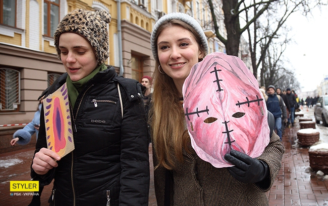 8 Марта с привкусом насилия  и взаимонепонимания: как в Киеве прошел Марш Женщин (фоторепортаж)