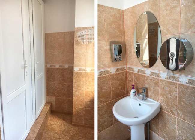 "Не хватает фуршета": соцсети всколыхнули фото торжественного открытия туалета в Херсоне