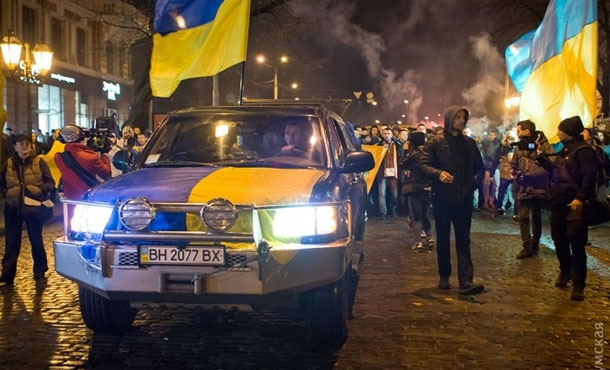 &quot;Памяти павших&quot;: футбольные ультрас вдохновили сборную Украины Маршем Единства