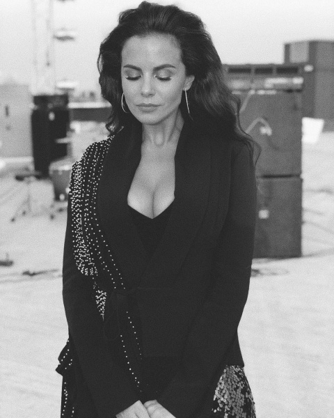 "Джоли до нее далеко": Настя Каменских покорила сети новым образом (фото)