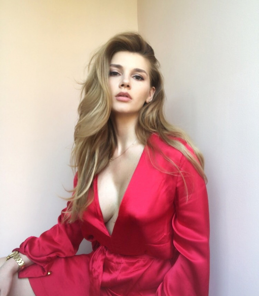 Экс-солистка &quot;ВИА Гры&quot; родила первенца: появились первые фото после родов