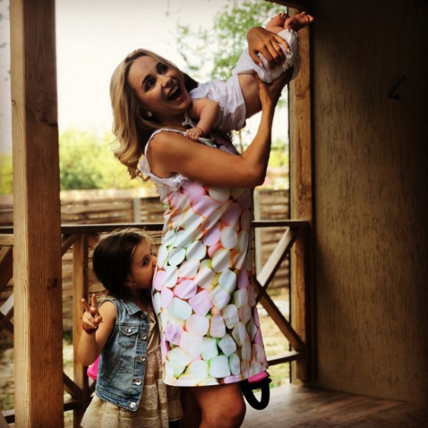 "Маршмэллоу на маме": Лилия Ребрик рассказала, чем кормит детей (фото)