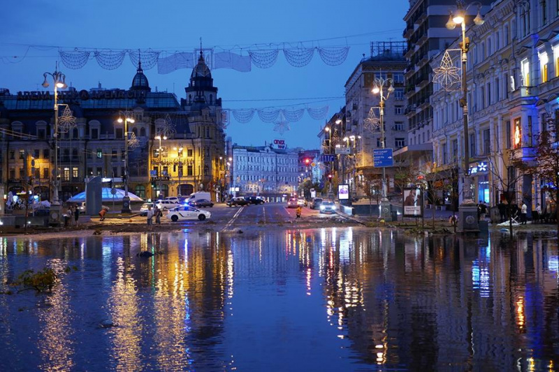 Затопило полностью: центр Киева ушел под воду из-за сильного ливня
