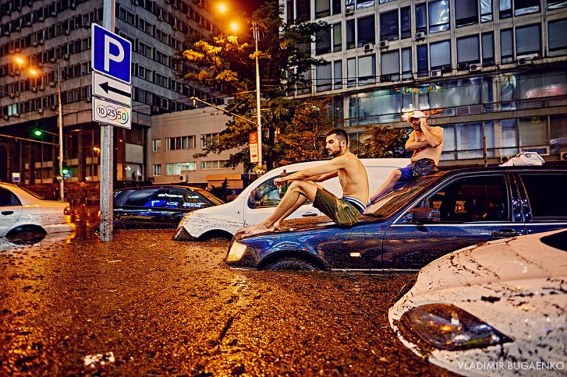 &quot;Украина - морская держава&quot;: появились яркие кадры ночного потопа в Киеве (фото, видео)