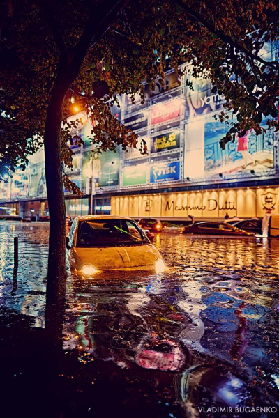 &quot;Украина - морская держава&quot;: появились яркие кадры ночного потопа в Киеве (фото, видео)