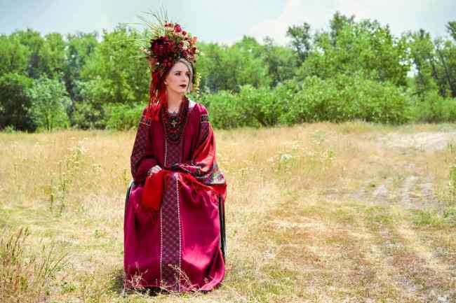 "До мурашек": Яна Зинкевич покорила украинцев патриотичной фотосессией