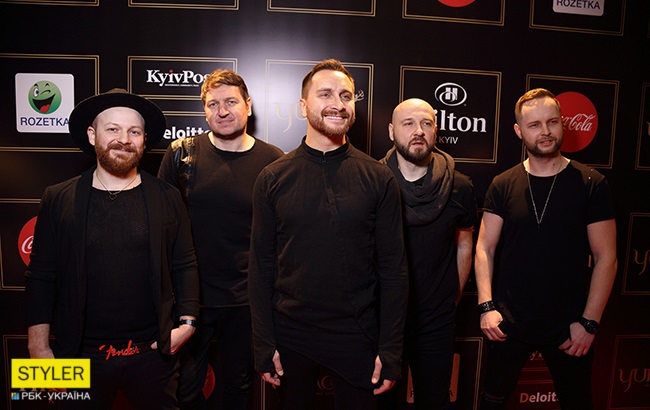 YUNA 2018: фоторепортаж с красной дорожки музыкальной премии