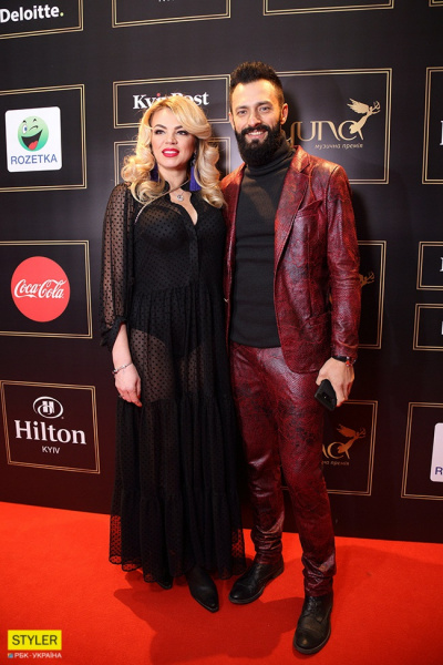 YUNA 2018: фоторепортаж с красной дорожки музыкальной премии