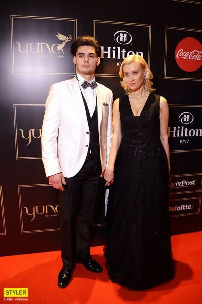 YUNA 2018: фоторепортаж с красной дорожки музыкальной премии