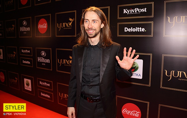 YUNA 2018: фоторепортаж с красной дорожки музыкальной премии