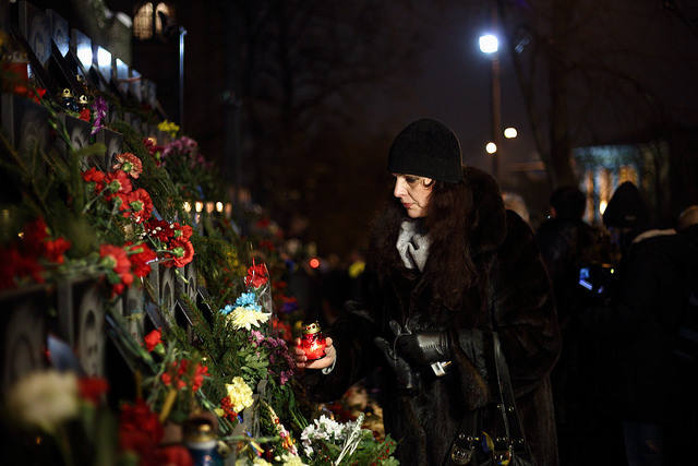 На Аллее Героев Небесной Сотни почтили память погибших на Майдане в 2014 году (фоторепортаж)