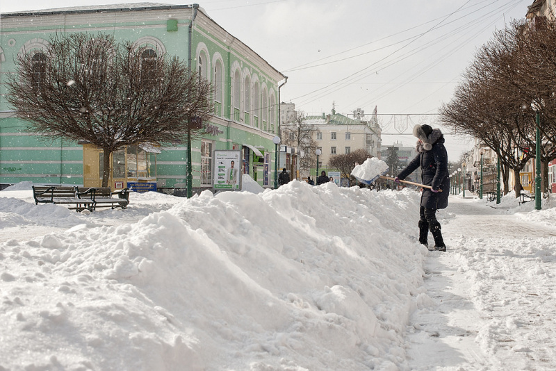 Сумы накрыл мощный снегопад (фото)