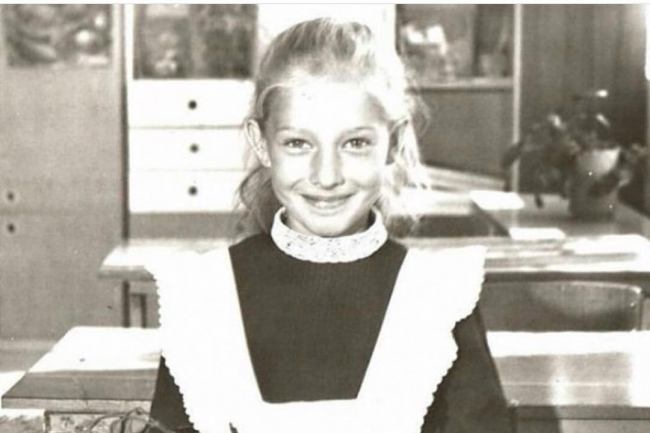 "Взгляд и улыбка не изменились": детское фото Кати Осадчей вызвало умиление у фанов