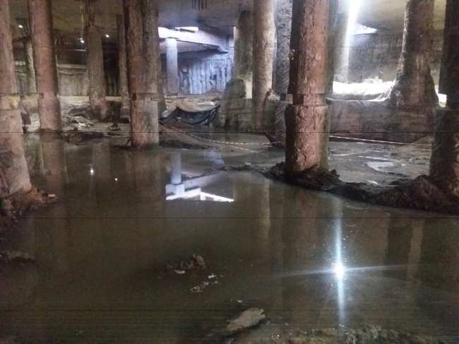 Место раскопок на Почтовой площади