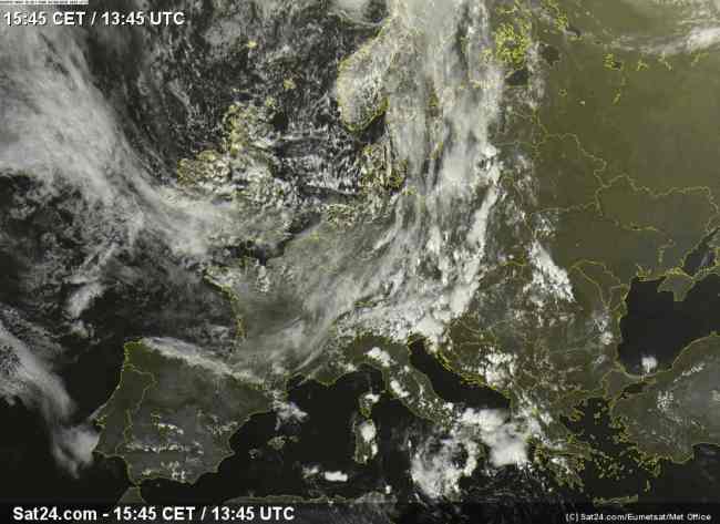 &quot;Грозовые дожди и облачность&quot;: синоптик уточнила прогноз погоды на выходные