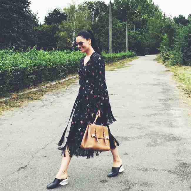 "Стрит стайл": Ефросинина покорила фанатов новым стильным луком (фото)