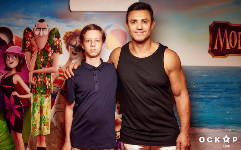 Леся Нікітюк і MELOVIN побували на прем'єрі &quot;Монстри на канікулах 3&quot; (фото)