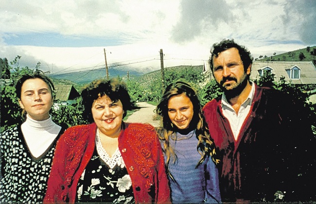 Джамала с семьей в Крыму