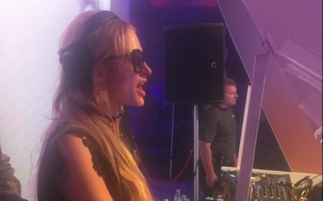 Пэрис Хилтон, Одесса, клуб, фото