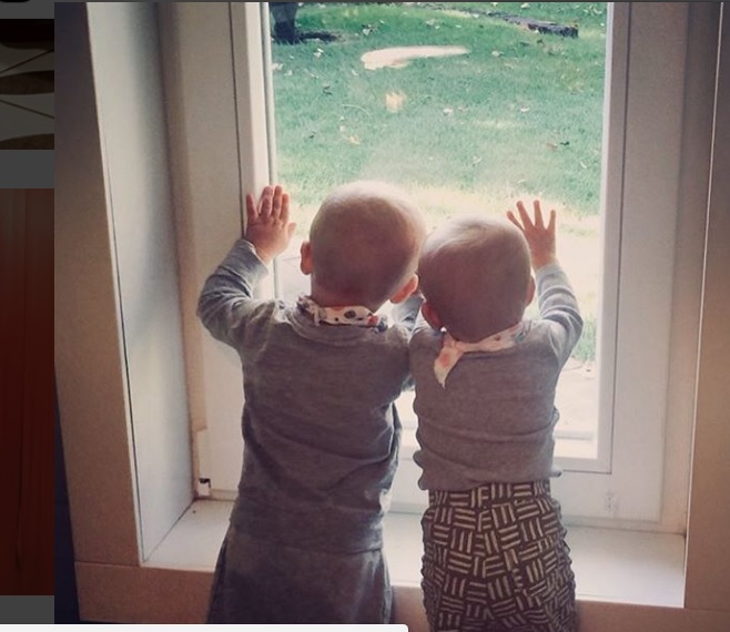 Зворушливе фото: зірка "95 Кварталу" показала, як діти зустрічають батька