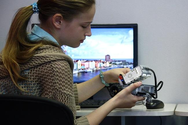 Нові знайомства, знання і ніякого &quot;напрягу&quot;: ідеальне літо в комп'ютерному таборі Академії КРОК