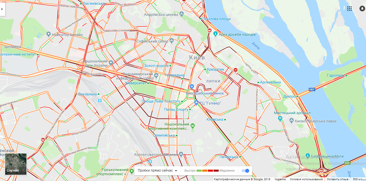 Снегопады в Украине: Киев остановился в первомартовских пробках