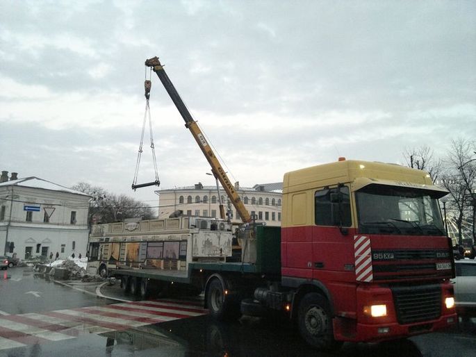 В Киеве снесли культовую кофейню (фото)