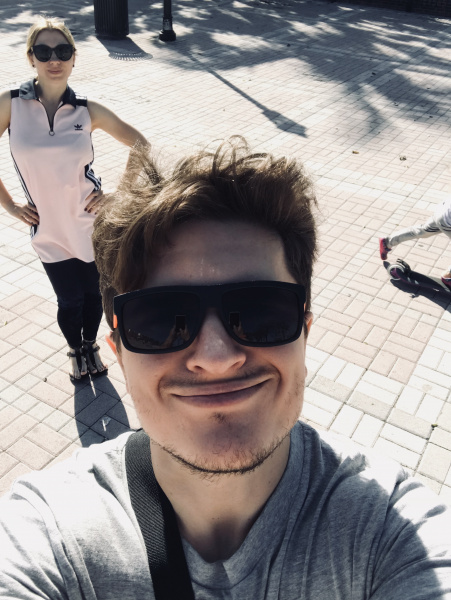 "Їв крокодилів і годував акул": як відомий український ведучий подорожував по Америці