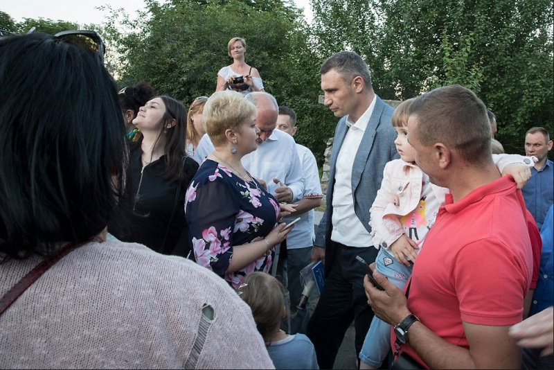 "Мы с вами сделали праздник": Кличко поблагодарил коммунальщиков за чистоту после финала ЛЧ (фото)