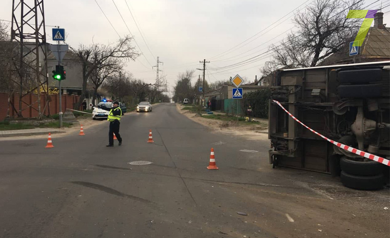 Масштабне ДТП: в Одесі перекинулася маршрутка з пасажирами