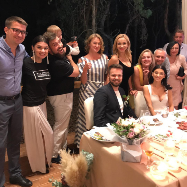 "Лучший день в моей жизни": известный украинский телеведущий женился (фото)