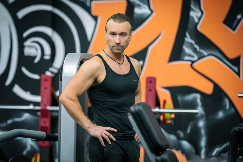 &quot;Ослепи меня торсом&quot;: Олег Винник покорил поклонниц спортивным телом (фото)