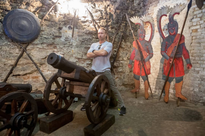 &quot;Благородный лорд&quot;: Олег Винник похвастался снимками из Дубенского замка