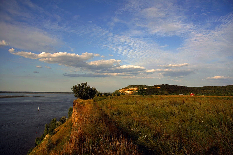 Тур вихідного дня з Києва: мальовниче озеро, Тарасова гора і Канівський заповідник