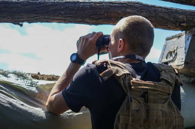 По нам работал снайпер: в сети рассказали историю бойца с позывным "Анархист"
